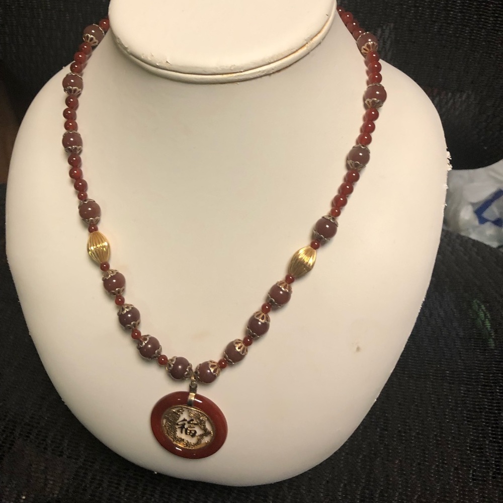🐲🎃Vintage Chinese Red Jade Dragon Necklace-531 $90 or $80 w/offer